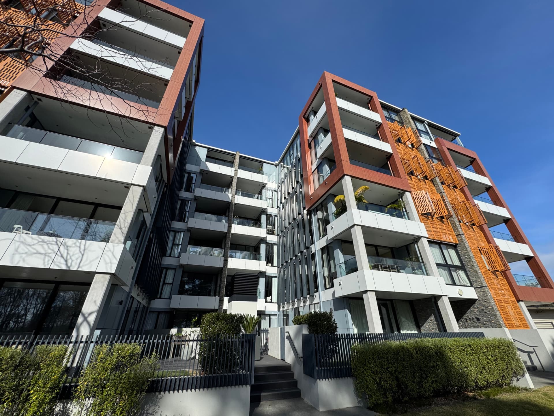28 Killarney Street Takapuna apartment building after a full exterior building wash and window cleaning